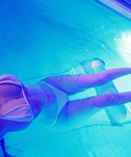 blonde babe onlyfans hot sexy image