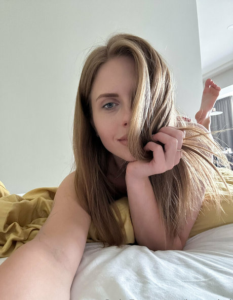 squirt teen onlyfans erotic photo
