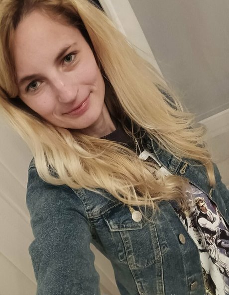 sailerwolfgirl model perfect gallery