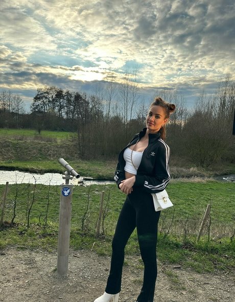 leniyoung official free actress picture