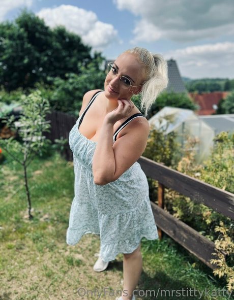 hairy legs onlyfans pornos picture