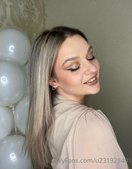 cassie flower model art archive