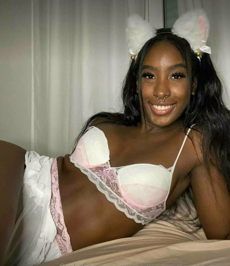 baby untouchable model nudes image