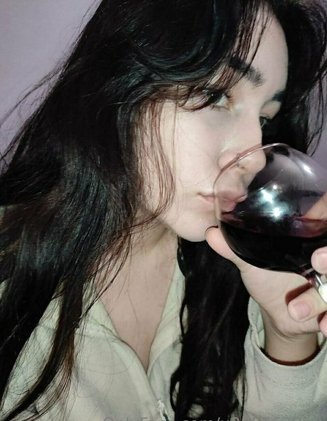 baby untouchable model top image