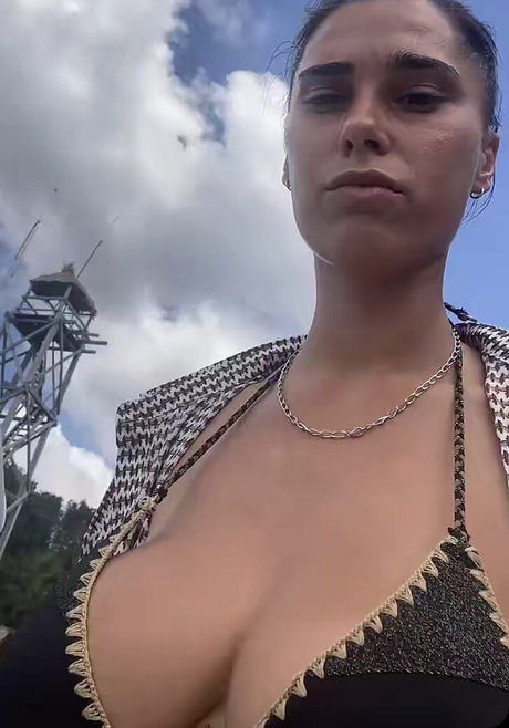 Laura Petard naked pornstar galleries