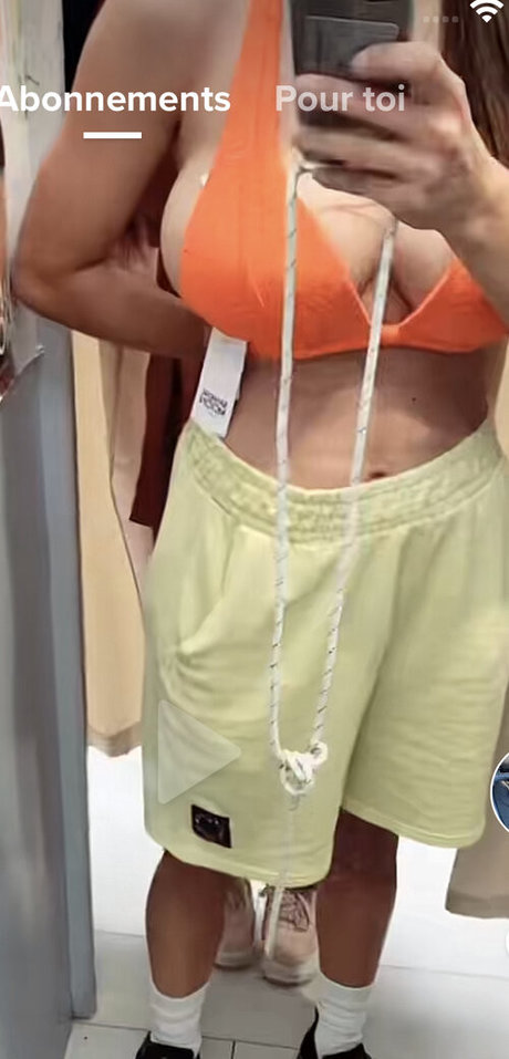 Laura Petard Photo Gallery