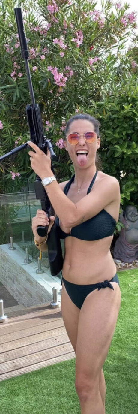 Laura Petard pornstar beautiful pics