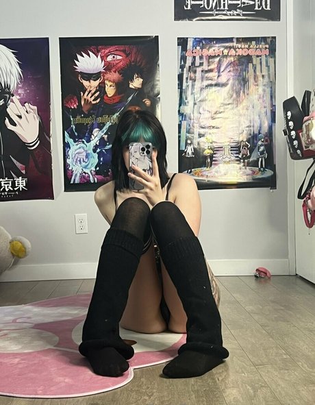 wuvkyu free actress photos