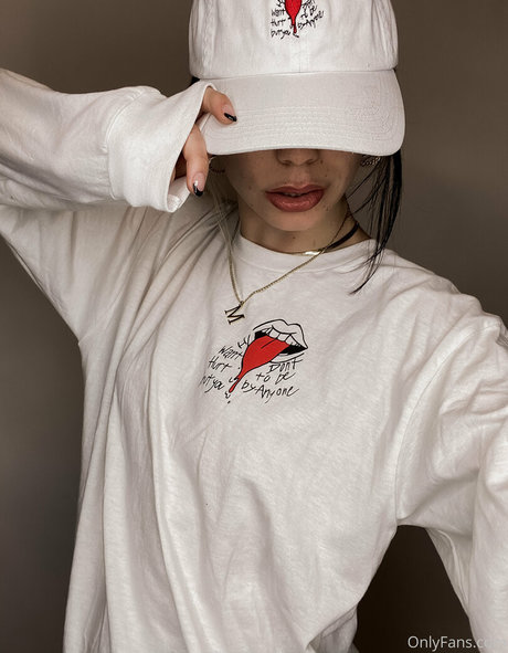 hairy legs onlyfans pornos pic