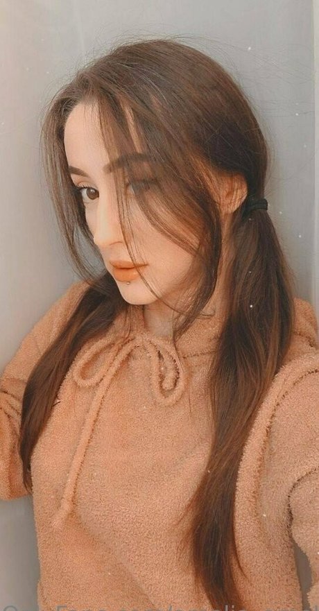 amelia ameli pretty model gallery