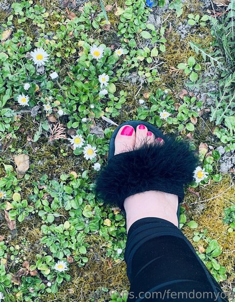 old young lesbian onlyfans porno photo