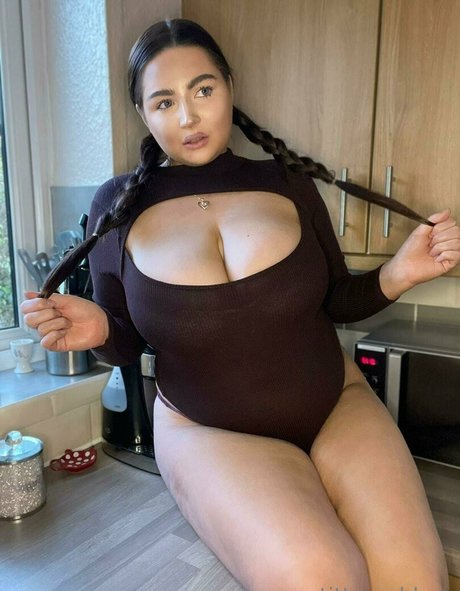 freetittygoddess hd actress picture