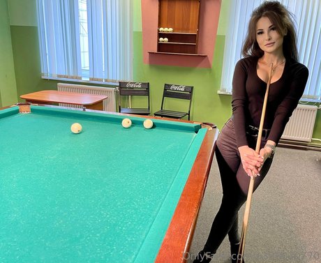 alisonwish sexy model pic