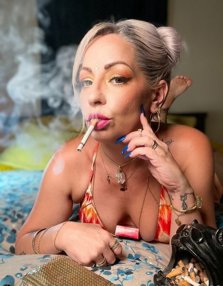 miss hazel80 model pic