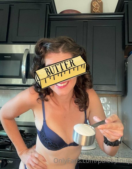 paleopinup high quality star images