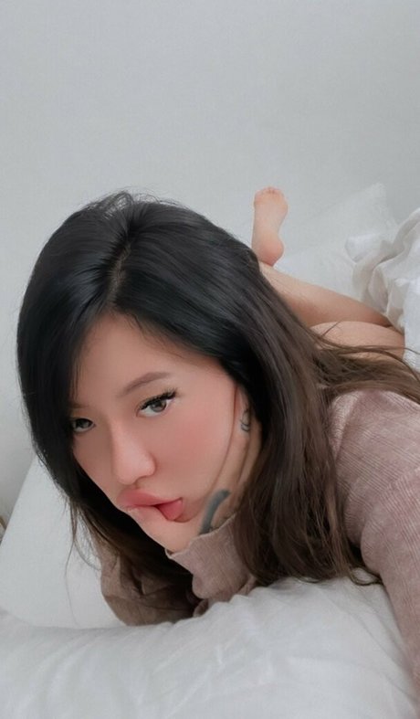 Heidikinnns erotic star images