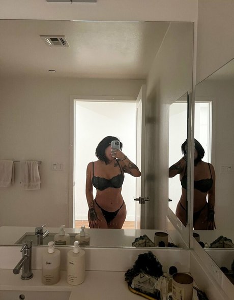 Heidikinnns sex model images