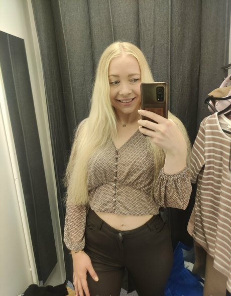 alora free sex pornstar image