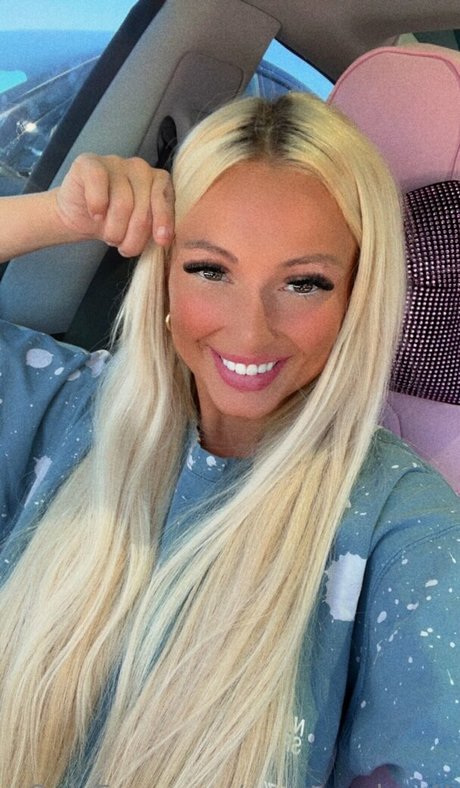 courtneyhuntt hd pornstar pics