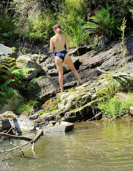 sexy wilderness sex model img