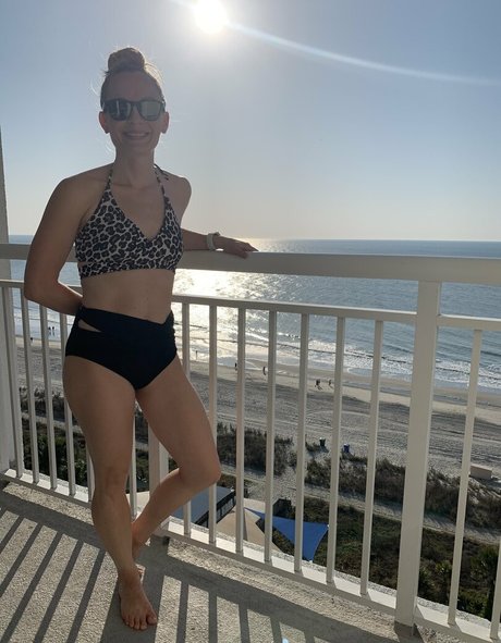 bikini ginger onlyfans nudes galleries