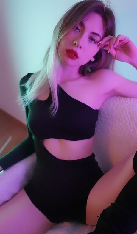 ASMR Onuri pornstar naked pic