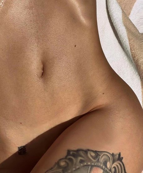 BabyS nudes model photo