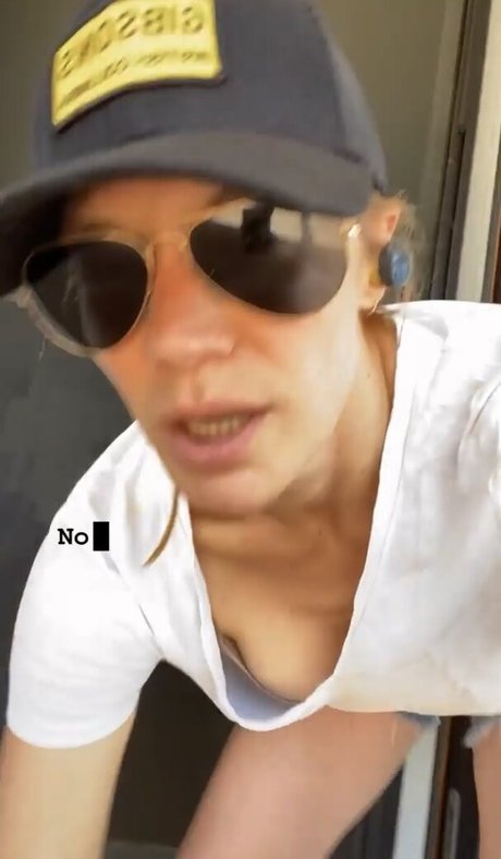 Katee Sackhoff beautiful pornstar galleries