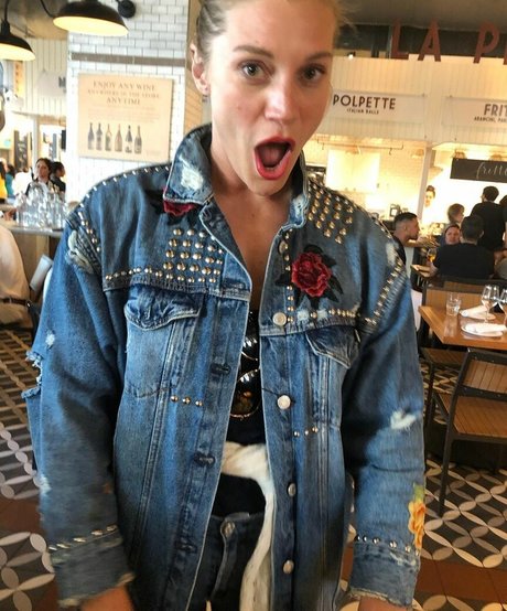 Katee Sackhoff model top img