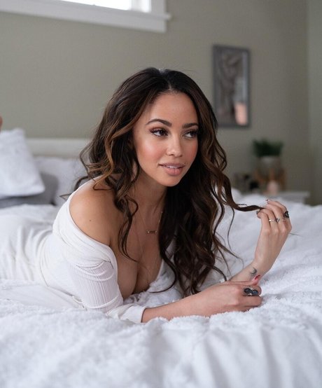 Vanessa Morgan pretty model image