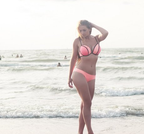 Lyllaangel pornstar art gallery