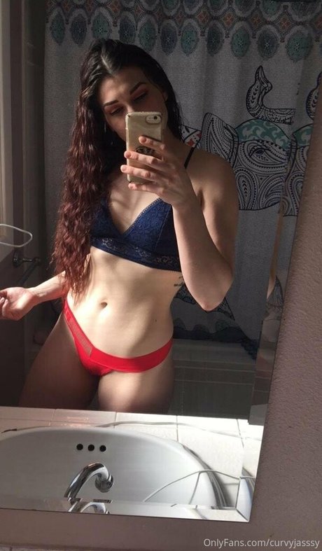 curvyjasssy adult actress pics