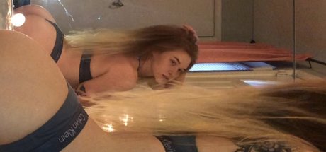 queenb high quality actress pic