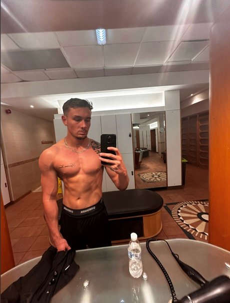 Alexi Jordan high quality star photos