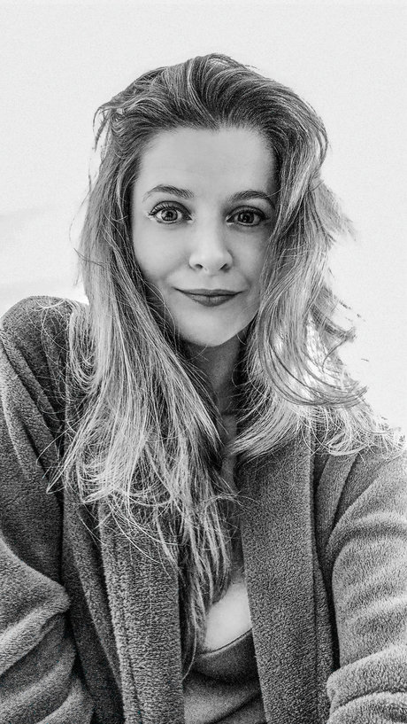 A Lilian pornstar perfect img