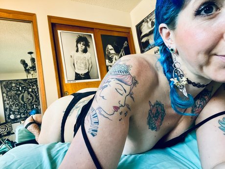 skinny milf onlyfans art nude archive