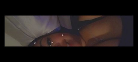 Malia_ pornstar naked image