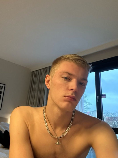 OopItsDyl_ perfect pornstar archive