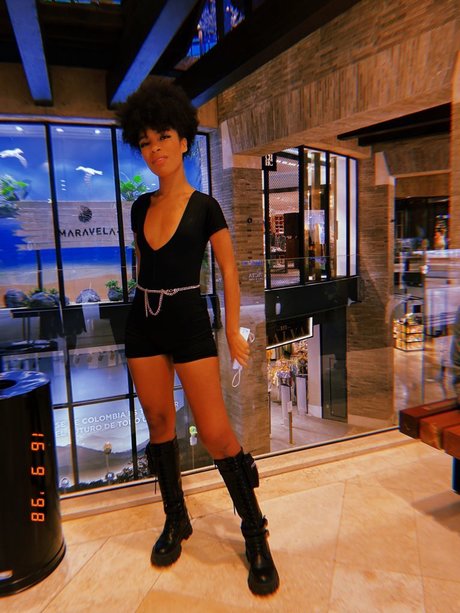 _Africa_ free model gallery