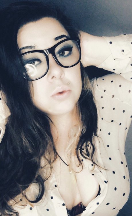 Adella Lust xxx model photo