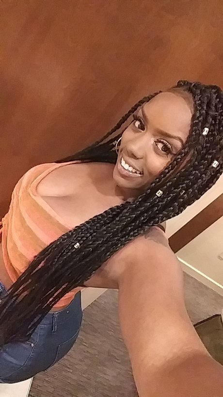 LAty pretty star pic