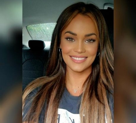 Adriana Luxxxxx high quality pornstar images