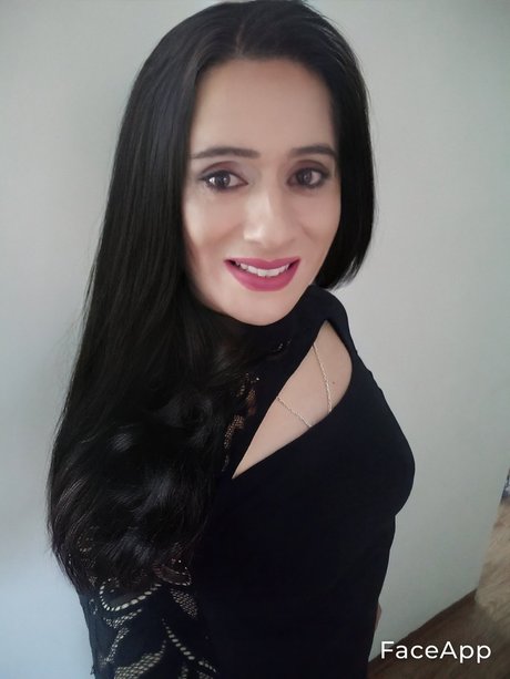 Andrea Vargas star free image