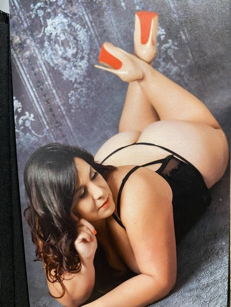 Nurse Jennifer art model pictures