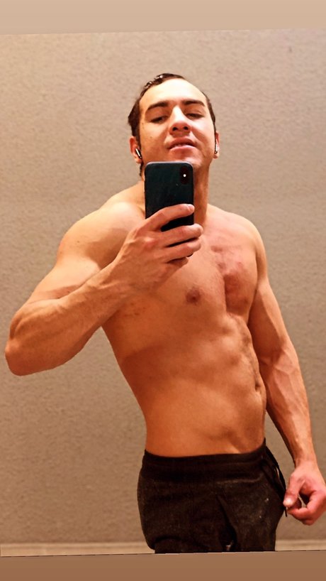 Osnando Nunes model perfect pictures