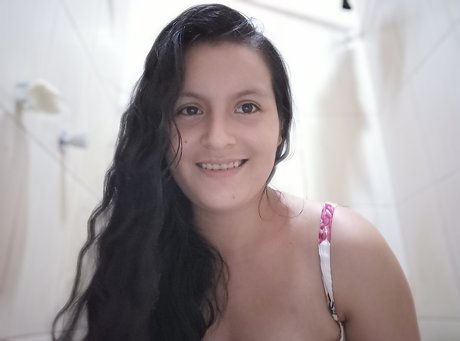 Hot Water Agua Caliente nice actress photo