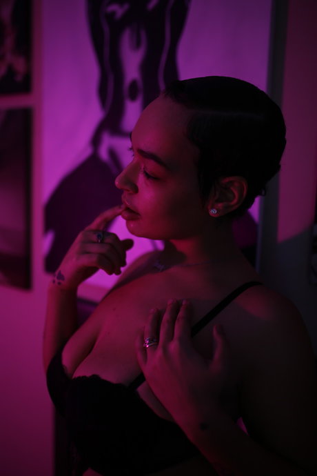 ALOHAS RELEASE_ nude star pic