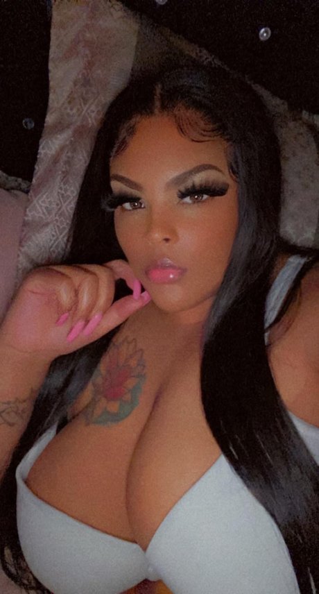 Bigbootybutta star erotic pictures