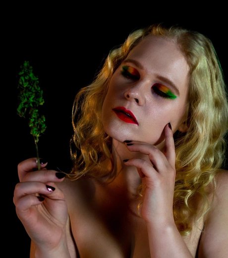 OkamisKitten high quality actress archive