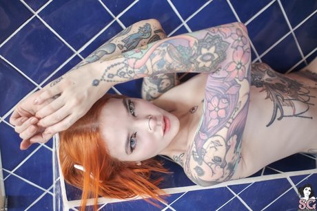 Ni a gato naked model photos